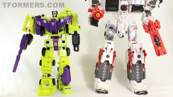 Hands On Titan Class Devastator Combiner Wars Hasbro Edition Video Review And Images Gallery  (29 of 110)